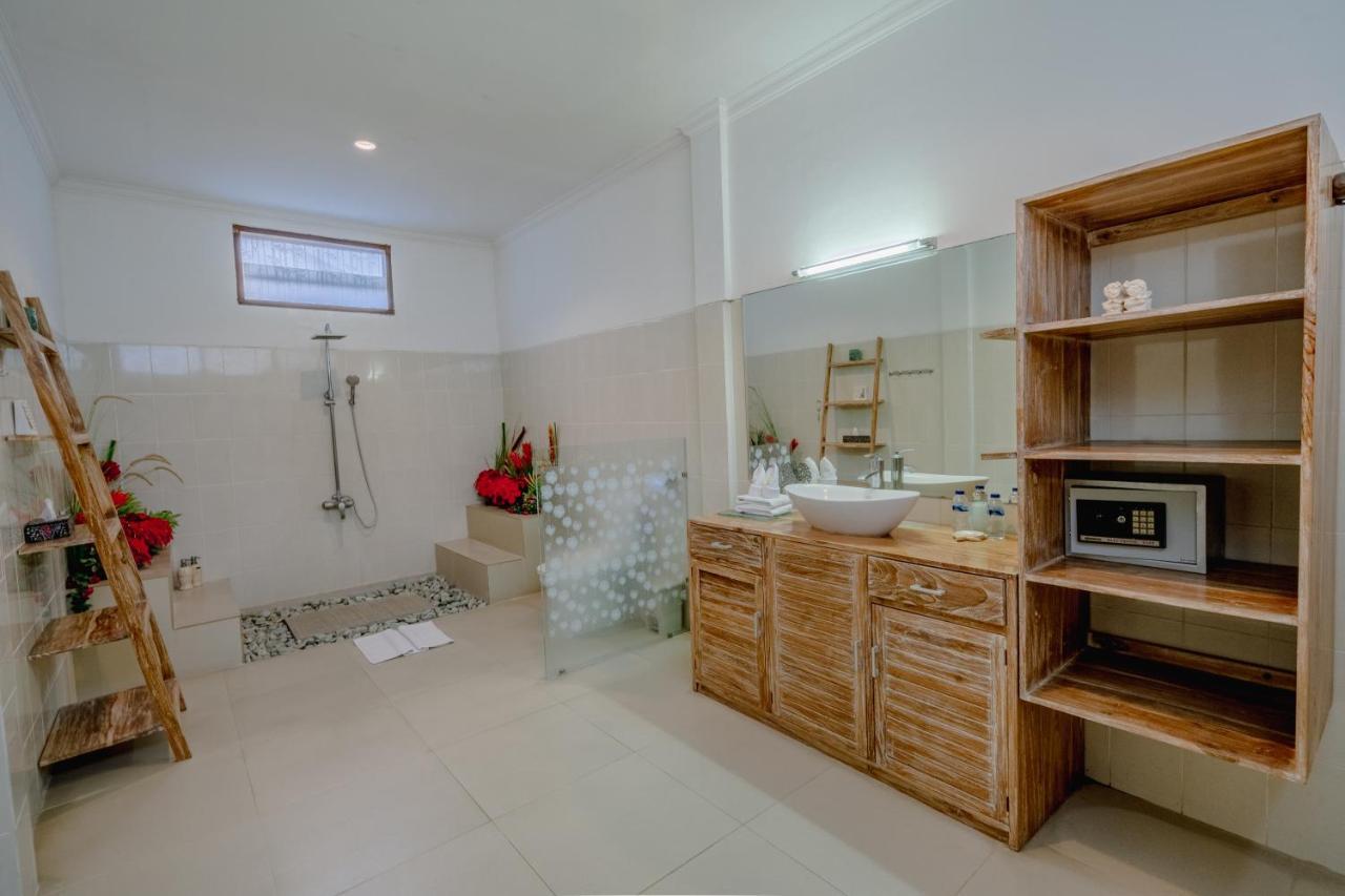 Villa Alleira Seminyak By Best Deals Asia Hospitality מראה חיצוני תמונה
