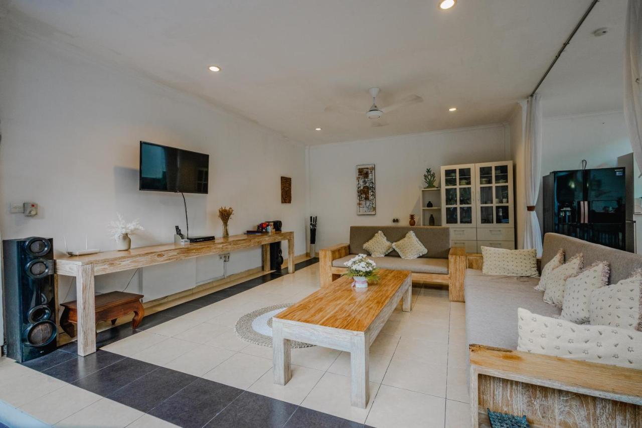 Villa Alleira Seminyak By Best Deals Asia Hospitality מראה חיצוני תמונה